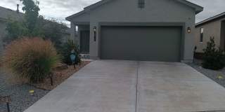 3 Bedroom, 2 Bathroom Home! Schedule a Showing Soon! Gallery 1