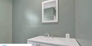 533 Leath Street Gallery 19