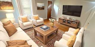 Spacious 2 Bedroom, 1.5 Bath Home, Newly Updated and Pet Friendly! Gallery 1