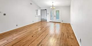 3-Bedroom Home in Blanco Woods with Community Pool + Prime Location Gallery 7