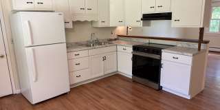 158 INDIAN CREEK RD APT 2 Gallery 1
