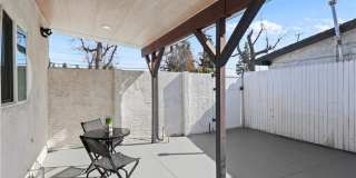 15803 Chatsworth Street Gallery 32