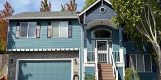 Big, Bold, & Bountiful Keizer Home! Gallery 1