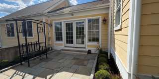 156 GREEN Street Gallery 7