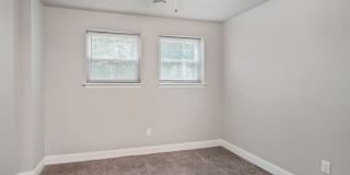 Pendleton Heights Apartments Gallery 8