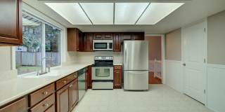 4Bd/2.5Ba Redmond Home Gallery 10