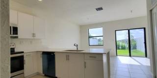 3216 W 114th Terrace, Hialeah, FL 33018 - 2215 Gallery 3