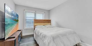 7334 Harding Ave Gallery 6