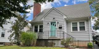 Cape Cod Home for Rent Gallery 1