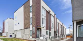 Modern Sunnyside Townhome with Rooftop Deck & Skyline Views Gallery 20