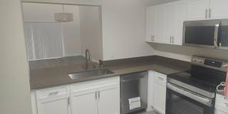 302 LAKEVIEW Drive E Gallery 3