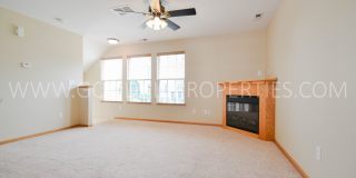 2 Bath Town home in Urbandale with a 2-car attached garage Gallery 7