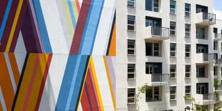 AVA Hollywood at La Pietra Place Gallery 41