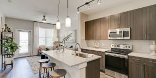 35 West at Champions Circle Apartments Gallery 5