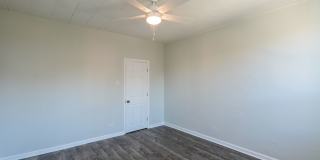 Charming Pennsport Rowhome with Private Backyard Oasis Gallery 13