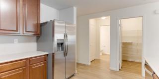 Charming 3-Bedroom Townhome in 89044 with Gated Porch, Walk-In Pantry & Spacious Primary Suite Gallery 9