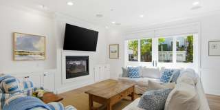Modern Furnished Balboa Peninsula Beach House with Rooftop Deck Gallery 7