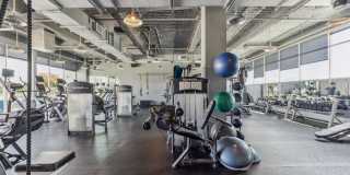 Nineteen 01 Gallery 25