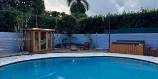 985 NE 115th St Gallery 1