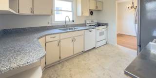 Freshly Updated 3BR Home in Prime Ann Arbor Location Gallery 6