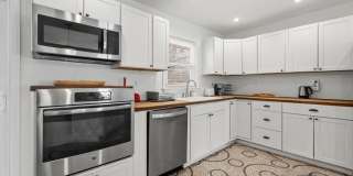 414 Charles Place Gallery 10