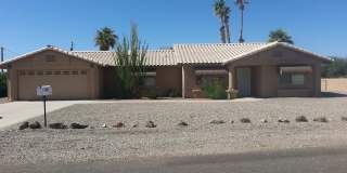 GREAT 3 BEDROOM - LARGE SQFT - FENCED YARD - SIDE PARKING Gallery 1