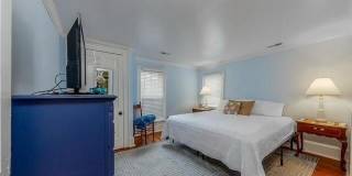 714 Pollock Street unit: B Gallery 1