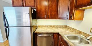 MOVE-IN READY! 2BR Townhome in Clintonville near OSU – W/D, Parking, Pet Friendly Gallery 12