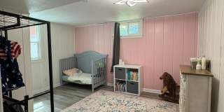 Spacious 4 bed 2 Bath Centrally Located Gallery 18