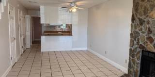 2bd 1.5ba Townhouse w/ Bonus Rm & Deck Gallery 3