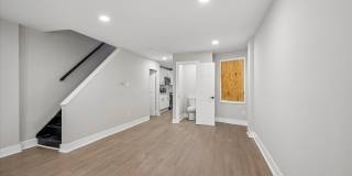 40 W REGER Street Gallery 4