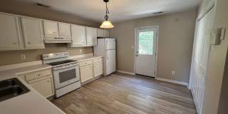 Beautiful 2 bedroom 2.5 bath town house located off Piney Green Road Gallery 7