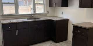 Charming 2-Bedroom Home in Port Richmond Available For Rent! Gallery 8