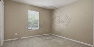 SPRING SPECIAL: 1/2 OFF FIRST MONTHS RENT - Two Bedroom Ranch Duplex in Columbia! Gallery 15