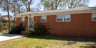 102 Roberts Ave Gallery 1