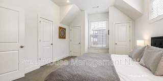 636 SW B ST Gallery 29