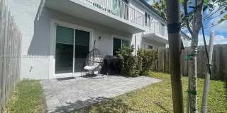 728 Southeast 14th Court Gallery 10