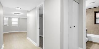 Commons - 5051 S Forrestville Gallery 34