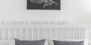 5445 Collins Ave Gallery 2
