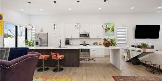 7520 N COOLIDGE AVENUE Gallery 17