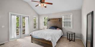 Furnished 3 bed/2.5 bath Gallery 7