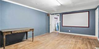545 E North Street Gallery 18