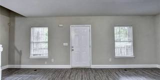 Room in 4 Bedroom Home at McWilliams Rd SE Gallery 4