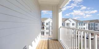 Middle Sound West Apartments Gallery 79