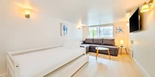 17016 7th Street Gallery 28