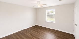 Well maintained 3 bedroom house for rent in Sanger! Gallery 13