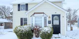 Charming 2-Bedroom Near Downtown Oxford – Character, Space, and an unbeatable location Gallery 1