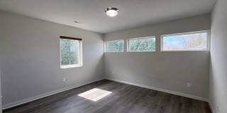 Spacious 4-Bedroom Home with Balcony and Fenced Yard in Marysville Gallery 33