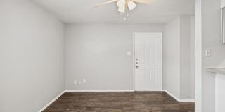 Awesome open Studio Apartments Close to Downtown Gallery 68