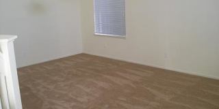 Lovely Home in Sought-After Neighborhood Gallery 4